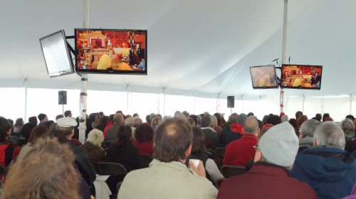 6.3.16-KTD-Karmapa-Arrival-9-Audience-in-the-tent