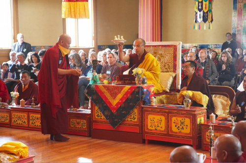 6.4.4-Lama-Tashi-serving-HH-in-puja
